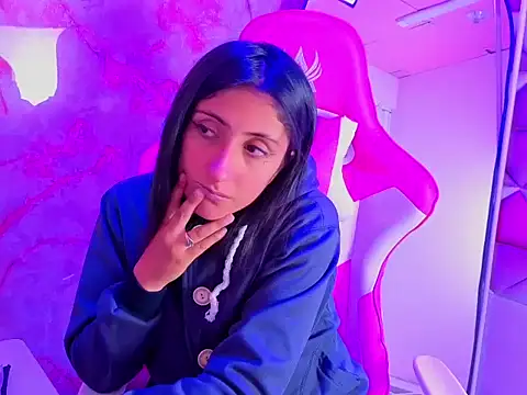 Snapshot of Cameron_cutte chatting on October 2025 02:56:02 AM Cameron cutte online show from October 2025 02:56:02 AM