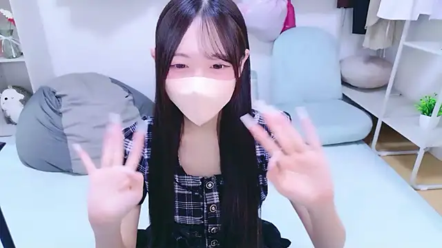 Snapshot of Suzu_ch_xx chatting on June 2026 02:15:02 PM Suzu ch xx online show from June 2026 02:15:02 PM