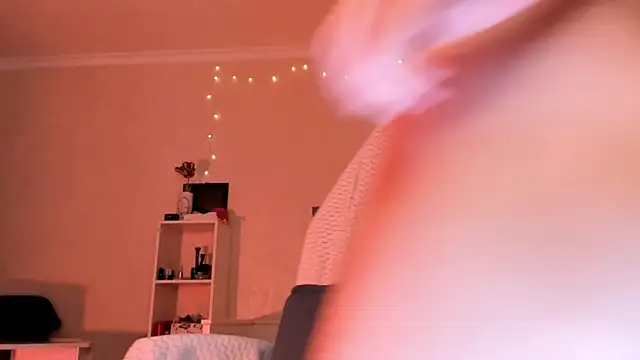 Britney Ross online show from December 2025 03:33:01 AM