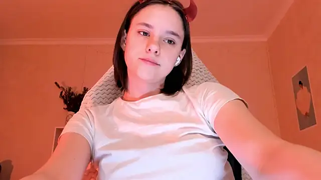 Snapshot of Britney_Ross chatting on March 2026 02:41:02 AM Britney Ross online show from March 2026 02:41:02 AM