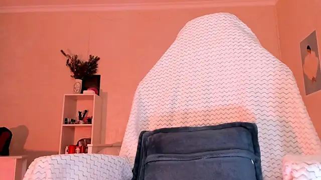 Snapshot of Britney_Ross chatting on March 2026 03:11:01 AM Britney Ross online show from March 2026 03:11:01 AM