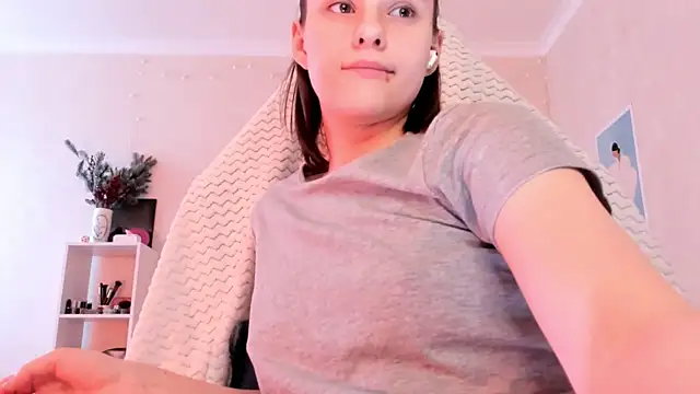 Snapshot of Britney_Ross chatting on March 2026 08:19:01 AM Britney Ross online show from March 2026 08:19:01 AM