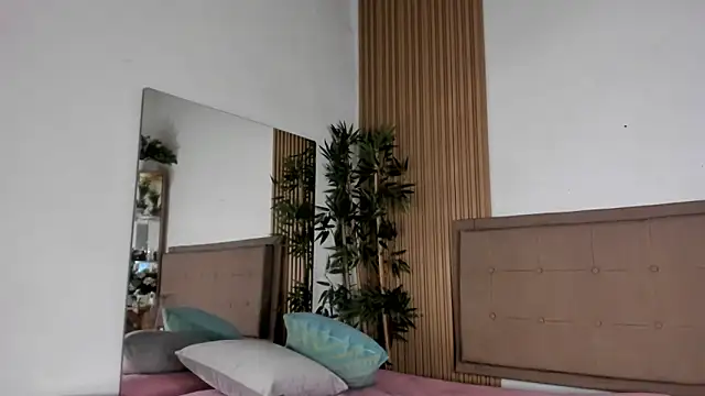 Snapshot of Natasha__Sccott chatting on February 2025 07:56:01 PM Natasha Sccott online show from February 2025 07:56:01 PM