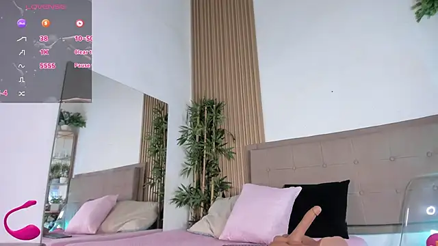 Snapshot of Natasha__Sccott chatting on March 2025 08:10:02 PM Natasha Sccott online show from March 2025 08:10:02 PM