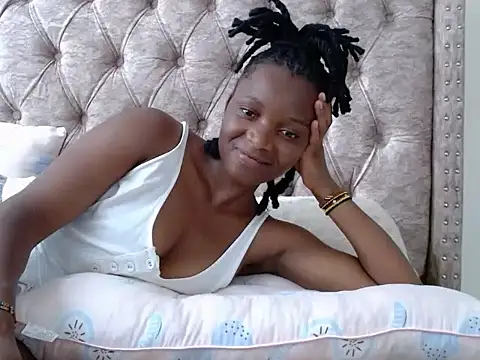 Snapshot of Naughty_Girl17 chatting on February 2026 01:25:01 PM Naughty Girl17 online show from February 2026 01:25:01 PM