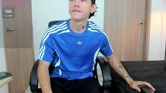 Snapshot of badboy_one_ chatting on March 2025 01:19:02 PM badboy one online show from March 2025 01:19:02 PM