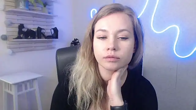 holly xglam online show from January 2025 10:17:01 AM