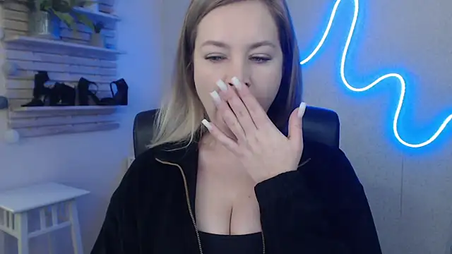 holly xglam online show from January 2025 06:26:01 AM