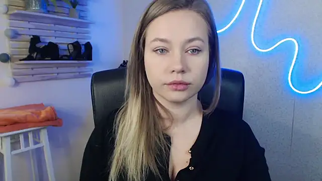 holly xglam online show from March 2025 12:16:02 AM