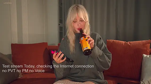 Snapshot of LinaKinky chatting on April 2026 05:39:01 PM LinaKinky online show from April 2026 05:39:01 PM