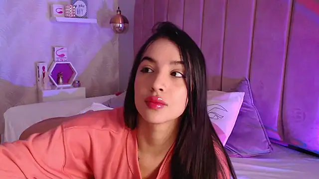 Snapshot of LeenaBrown chatting on September 2025 12:51:01 PM LeenaBrown online show from September 2025 12:51:01 PM