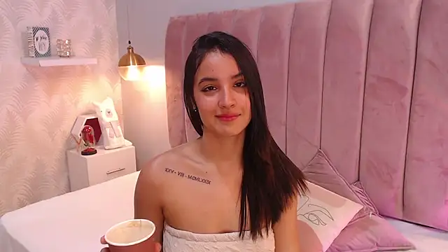 LeenaBrown online show from April 2026 12:35:02 PM