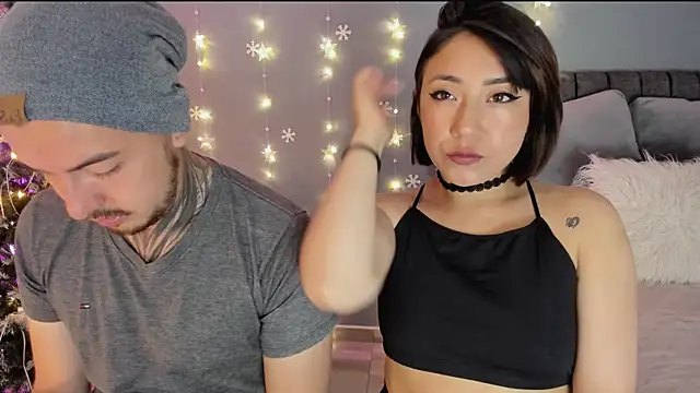 Snapshot of Hot_Couple666 chatting on December 2024 01:39:01 AM Hot Couple666 online show from December 2024 01:39:01 AM