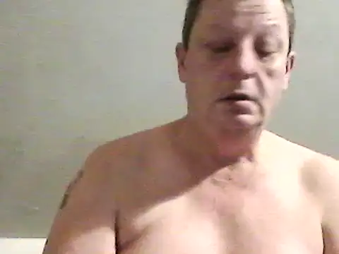 Snapshot of chubbybear2cum chatting on December 2024 06:28:01 PM chubbybear2cum online show from December 2024 06:28:01 PM