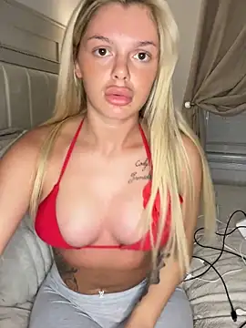 Snapshot of IrishTeenBarbie69 chatting on September 2025 10:44:01 PM IrishTeenBarbie69 online show from September 2025 10:44:01 PM