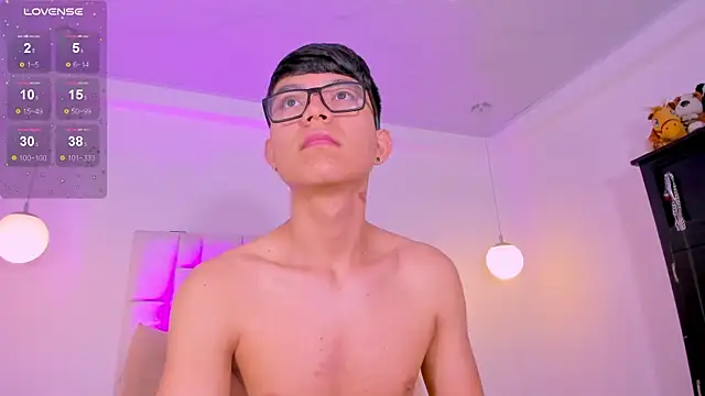 CodyTwink online show from April 2026 09:37:01 AM