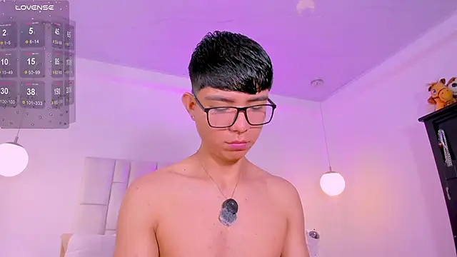 Snapshot of CodyTwink chatting on June 2026 01:50:02 PM CodyTwink online show from June 2026 01:50:02 PM