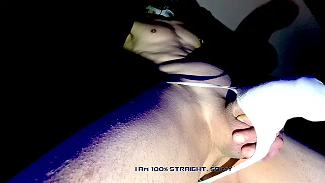 Snapshot of Deutscher_Gro8schwanz_88 chatting on April 2026 12:52:01 AM Deutscher Gro8schwanz 88 online show from April 2026 12:52:01 AM