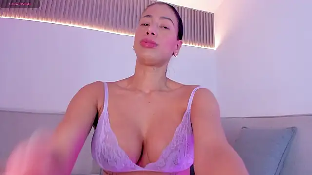 Snapshot of jasminehill_ chatting on January 2026 12:31:01 PM jasminehill online show from January 2026 12:31:01 PM