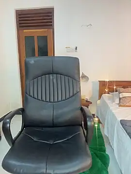 Snapshot of Cinderella-98 chatting on April 2026 05:13:02 PM Cinderella-98 online show from April 2026 05:13:02 PM