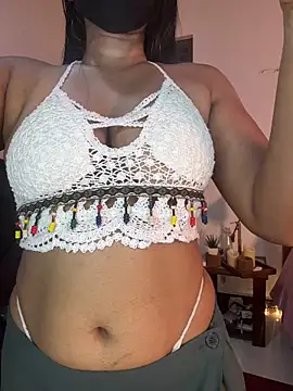 Snapshot of Cinderella-98 chatting on April 2026 05:43:02 AM Cinderella-98 online show from April 2026 05:43:02 AM