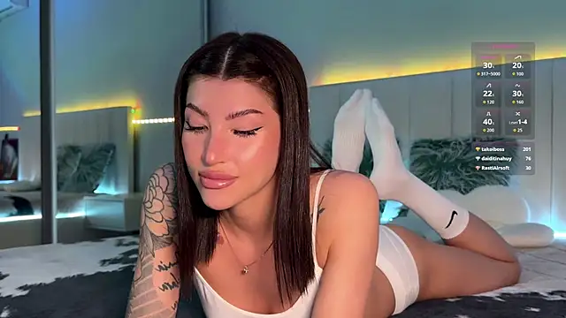Snapshot of ellie_miu chatting on June 2026 08:03:01 PM ellie miu online show from June 2026 08:03:01 PM