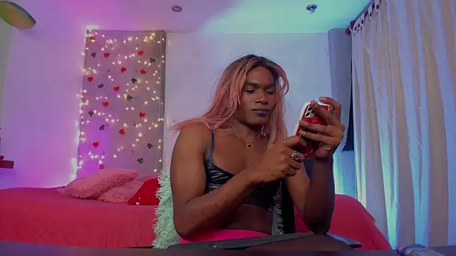 Snapshot of blackbarbietrans chatting on January 2025 12:55:01 AM blackbarbietrans online show from January 2025 12:55:01 AM