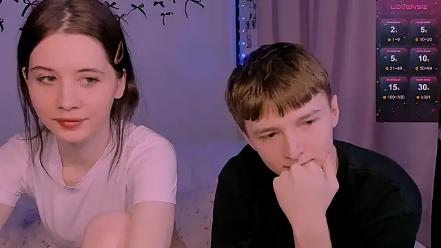 Snapshot of CoddleWeeper_ chatting on March 2026 03:04:01 PM CoddleWeeper online show from March 2026 03:04:01 PM