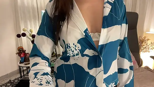 Unique-Beauty online show from March 2025 02:18:02 PM