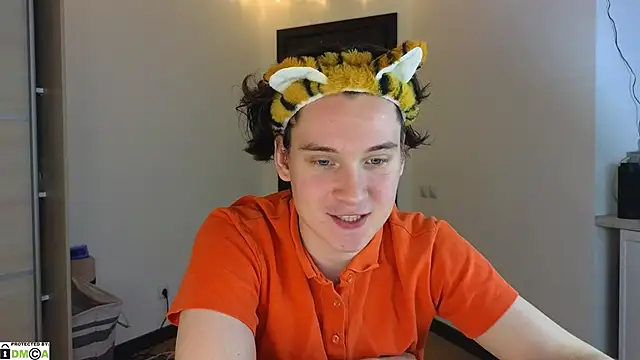 Snapshot of MoreRealAlex chatting on February 2025 10:30:01 PM MoreRealAlex online show from February 2025 10:30:01 PM