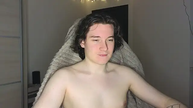 Snapshot of MoreRealAlex chatting on November 2025 09:58:01 PM MoreRealAlex online show from November 2025 09:58:01 PM