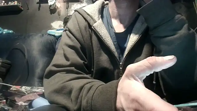 Snapshot of robeaulieu02 chatting on January 2025 06:17:01 AM robeaulieu02 online show from January 2025 06:17:01 AM