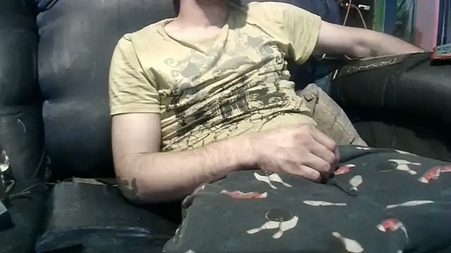 Snapshot of robeaulieu02 chatting on January 2025 08:19:02 AM robeaulieu02 online show from January 2025 08:19:02 AM