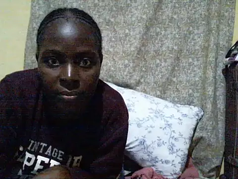 Snapshot of ara_bella chatting on October 2025 09:12:02 PM ara bella online show from October 2025 09:12:02 PM