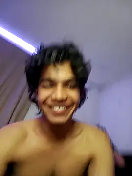 Snapshot of Boypolla11 chatting on February 2025 03:40:01 AM Boypolla11 online show from February 2025 03:40:01 AM