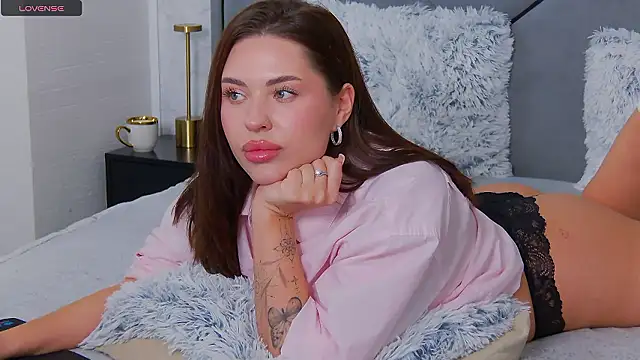 Snapshot of Alexyena chatting on December 2024 04:53:01 PM Alexyena online show from December 2024 04:53:01 PM