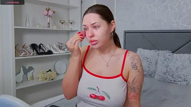 Snapshot of Alexyena chatting on December 2024 11:29:02 AM Alexyena online show from December 2024 11:29:02 AM