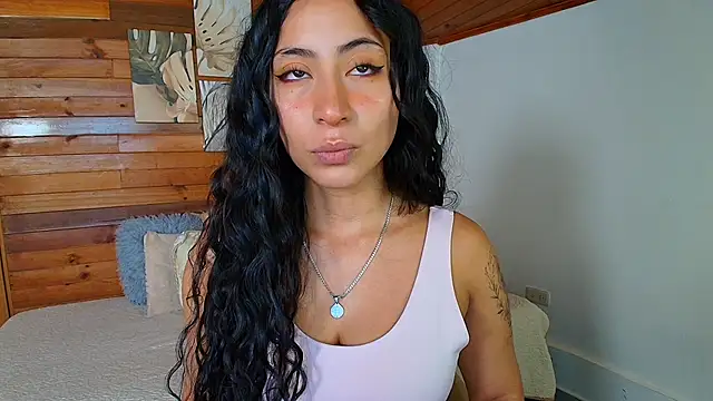 amber curly online show from March 2026 06:59:02 PM