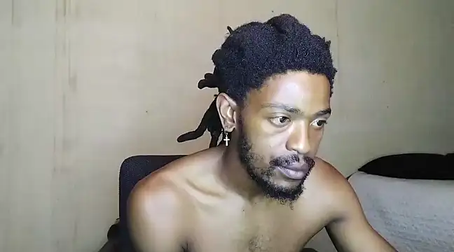 Snapshot of gldnmvsk_XO chatting on February 2025 11:20:02 AM gldnmvsk XO online show from February 2025 11:20:02 AM