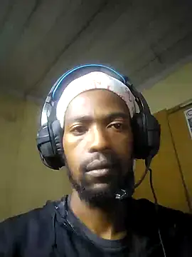 Snapshot of gldnmvsk_XO chatting on March 2026 08:09:01 PM gldnmvsk XO online show from March 2026 08:09:01 PM