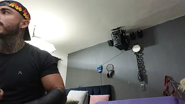 Snapshot of john_cartter1 chatting on January 2025 11:03:01 AM john cartter1 online show from January 2025 11:03:01 AM