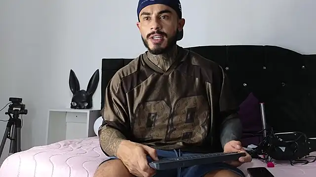 Snapshot of john_cartter1 chatting on February 2025 11:06:02 AM john cartter1 online show from February 2025 11:06:02 AM