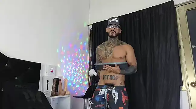 Snapshot of john_cartter1 chatting on February 2025 05:20:02 PM john cartter1 online show from February 2025 05:20:02 PM