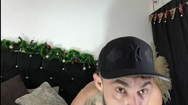 Snapshot of john_cartter1 chatting on December 2025 11:04:02 AM john cartter1 online show from December 2025 11:04:02 AM