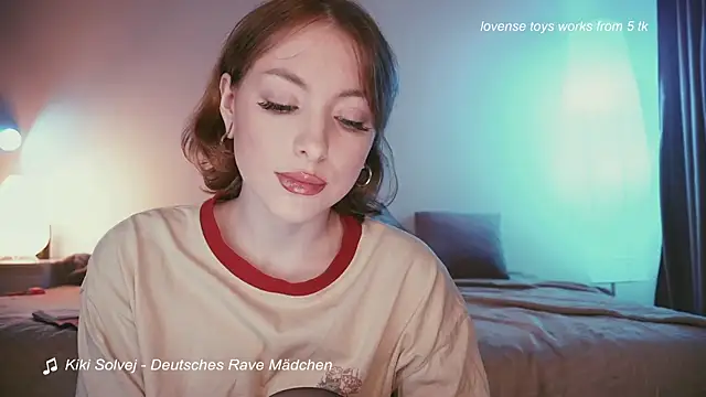 Snapshot of kris69kiss chatting on November 2025 04:40:02 PM kris69kiss online show from November 2025 04:40:02 PM