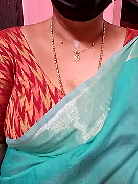 ananya956 online show from October 2025 01:18:01 PM