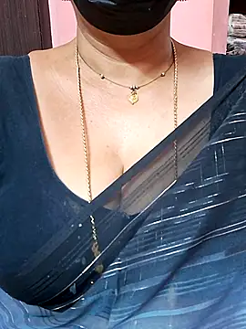 ananya956 online show from November 2025 10:45:02 PM