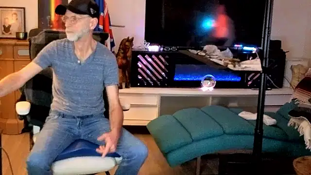 Snapshot of Towndude123 chatting on March 2026 10:15:01 PM Towndude123 online show from March 2026 10:15:01 PM