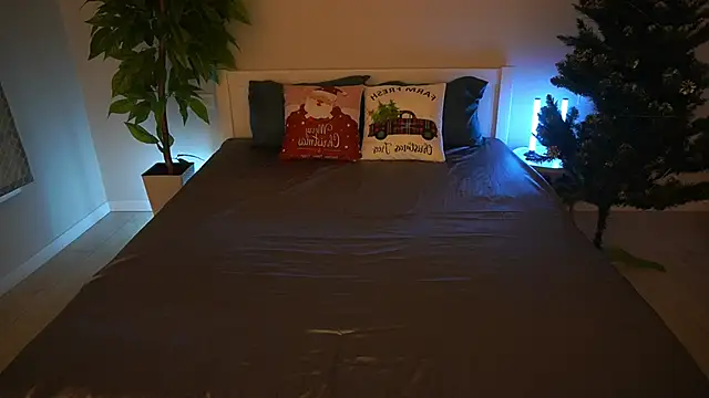 MagicPeachh  online show from December 2025 06:53:02 AM