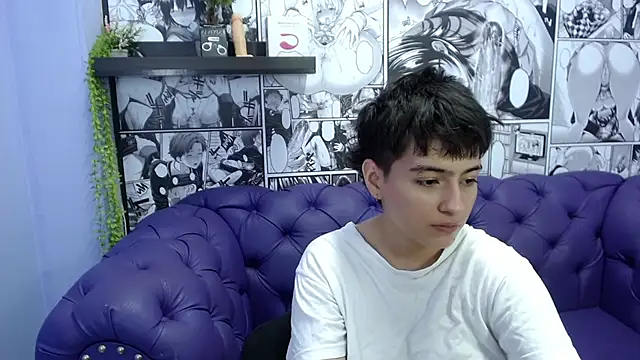 Snapshot of Bryce_Evans chatting on December 2024 09:06:01 PM Bryce Evans online show from December 2024 09:06:01 PM